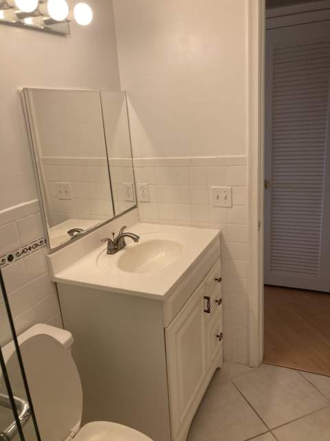 2004 Harwood C, Deerfield Beach FL - photo 21 of 59