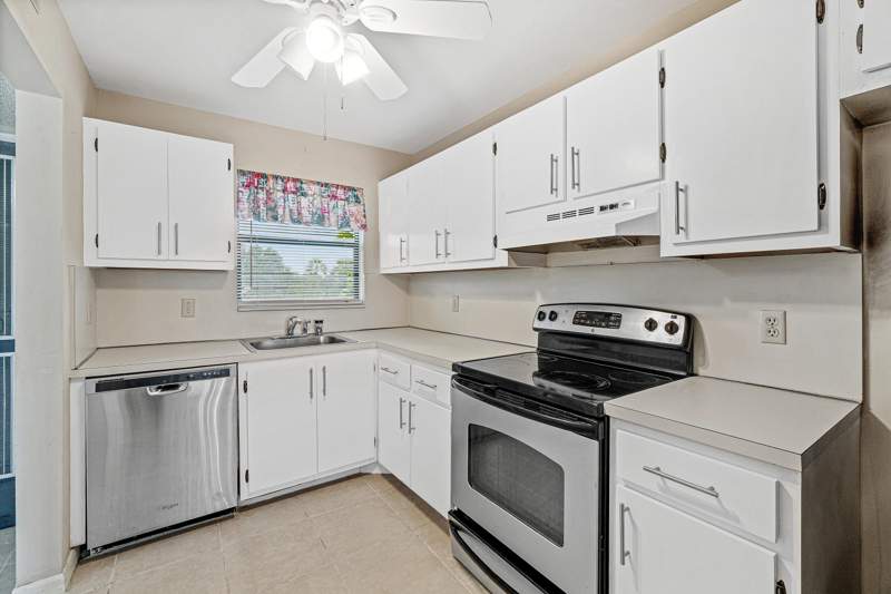 2 bedroom Condominium at 4640 Lucerne Lakes Boulevard #303, Sunrise Of Palm Beach Condo 1,2,3,4, 14 And 17, Lake Worth — photo 4