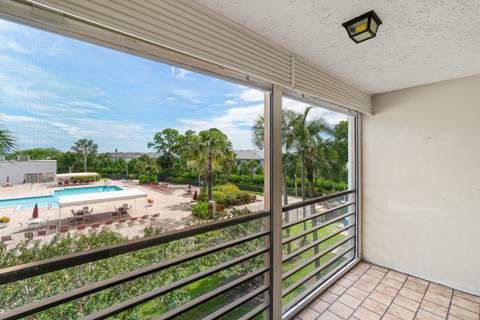 4640 Lucerne Lakes Boulevard #303, Lake Worth FL - photo 20 of 26