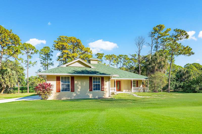 3 bedroom Single Family Residence at 17109 Murcott Boulevard, The Acreage, The Acreage — photo 2