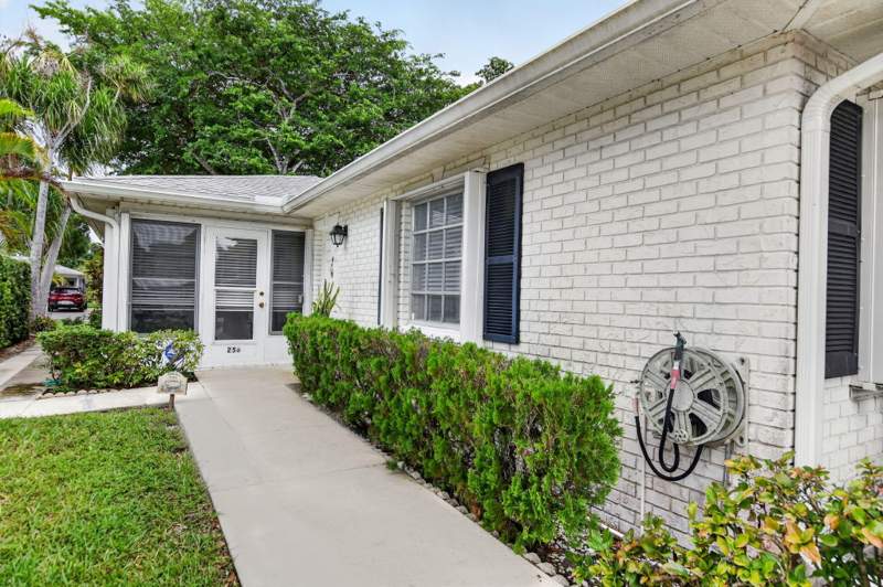 2 bedroom Villa at 10164 40th Way #256, Limetree Condo, Boynton Beach — photo 2