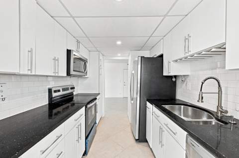 2715 N Ocean Boulevard #7D, Fort Lauderdale FL - photo 13 of 30