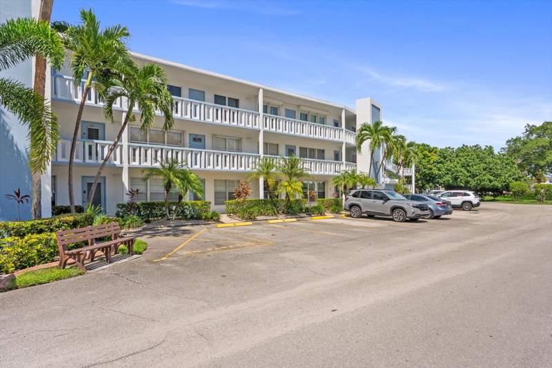 2 bedroom Condominium at 309 Wellington M, Wellington Condos, West Palm Beach — photo 3