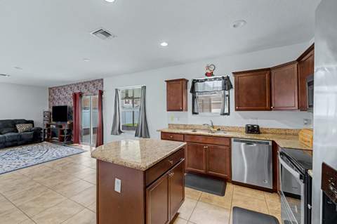 416 Seafoam Circle, Fort Pierce FL - photo 13 of 55
