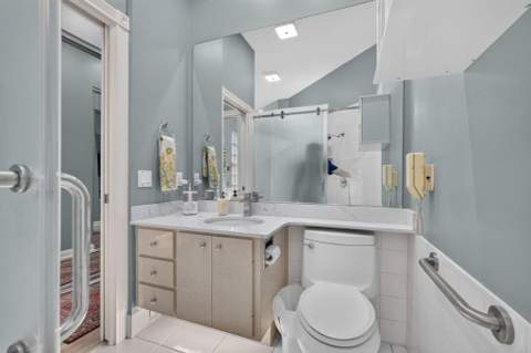 8390 E Garden Oaks Circle, Palm Beach Gardens FL - photo 14 of 109