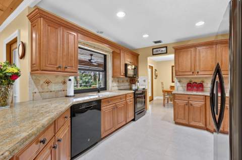 5673 SE Lamay Drive, Stuart FL - photo 18 of 42