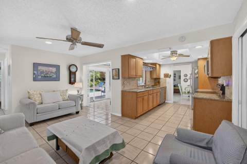 119 Cruiser Road, North Palm Beach FL - photo 14 of 54