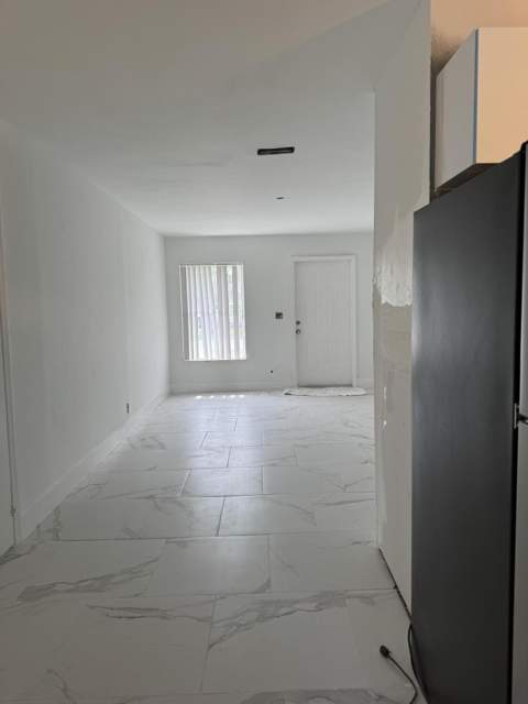 501 SW 83rd Avenue, North Lauderdale FL - photo 6 of 23