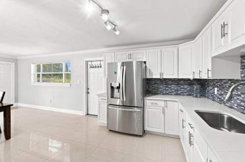 809 N 22nd Street, Fort Pierce FL - photo 7 of 30