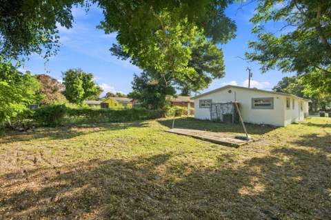 809 N 22nd Street, Fort Pierce FL - photo 24 of 30
