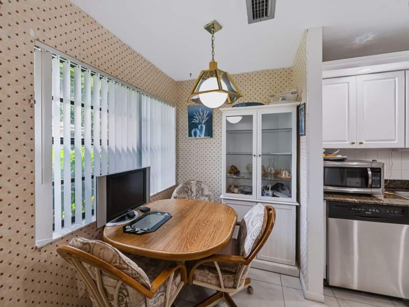 2 bedroom Villa at 4948 Regina Court, Palm Hill Villas Unit One, West Palm Beach — photo 5
