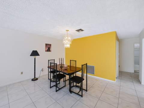4948 Regina Court, West Palm Beach FL - photo 8 of 17