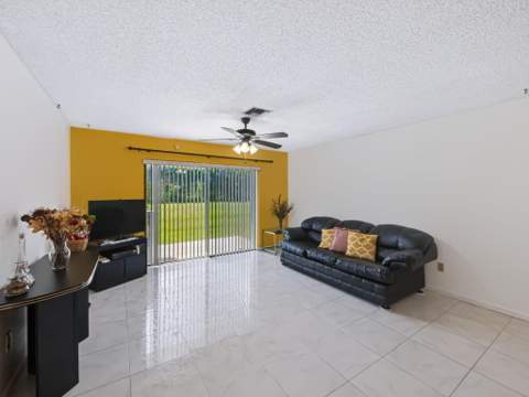 4948 Regina Court, West Palm Beach FL - photo 10 of 17