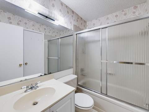 4948 Regina Court, West Palm Beach FL - photo 15 of 17