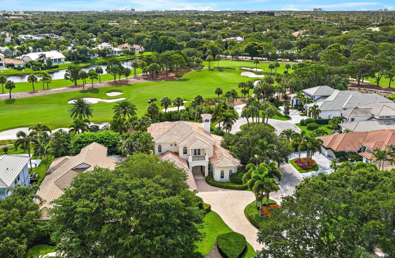 4 bedroom Single Family Residence at 115 Echo Lane, Loxahatchee Club At Maplewood 3 Ph 2, Jupiter — photo 2