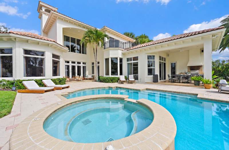 4 bedroom Single Family Residence at 115 Echo Lane, Loxahatchee Club At Maplewood 3 Ph 2, Jupiter — photo 3