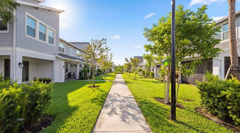 3 bedroom Townhouse at 5001 N Longwood Lake Square, Terraces Of Westlake, Westlake — photo 3