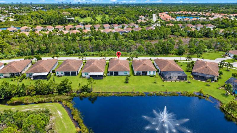 2 bedroom Single Family Residence at 4600 NW Exchange Avenue, Jensen Village, Jensen Beach — photo 3