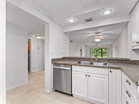 10044 S Ocean Drive #103, Jensen Beach FL - photo 10 of 28
