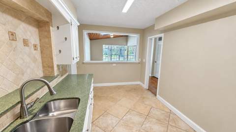211 Dartmouth Drive, Lake Worth Beach FL - photo 14 of 25
