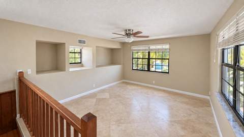 211 Dartmouth Drive, Lake Worth Beach FL - photo 10 of 25