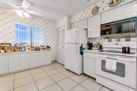 14460 Strathmore Lane #704, Delray Beach FL - photo 6 of 57