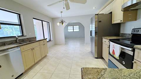 309 SE 4th Street, Dania Beach FL - photo 12 of 67
