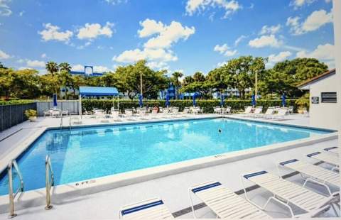4721 Lucerne Lakes Boulevard #725, Lake Worth FL - photo 14 of 16