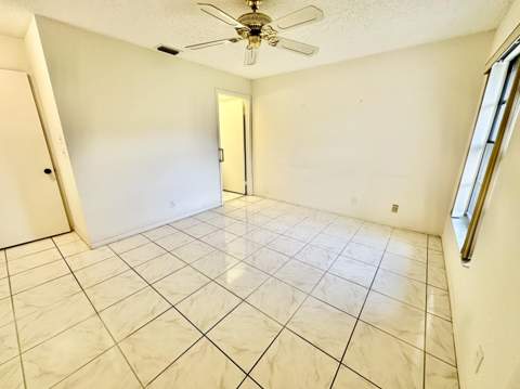 5483 Viburnum Circle, Delray Beach FL - photo 22 of 47