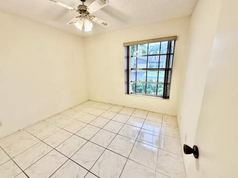 5483 Viburnum Circle, Delray Beach FL - photo 19 of 47