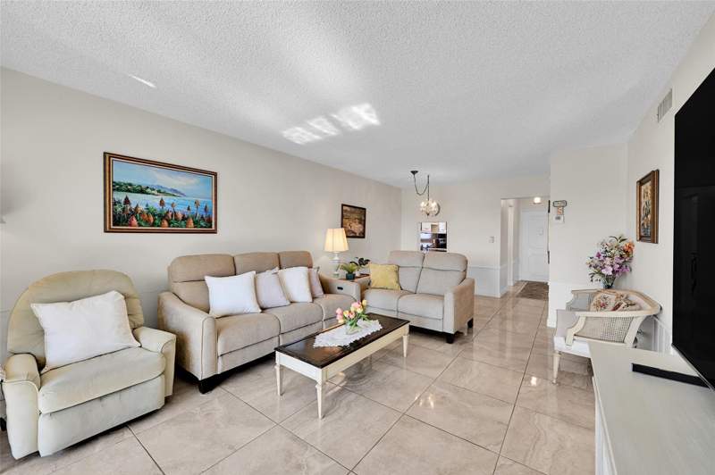 2 bedroom Condominium at 2350 NE 14th Street Causeway #609, GARDEN-AIRE VILLAGE SOUTH CONDO, Pompano Beach — photo 4