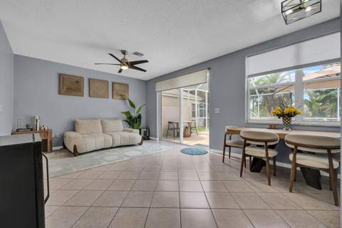 7835 Rockport Circle, Lake Worth FL - photo 13 of 43