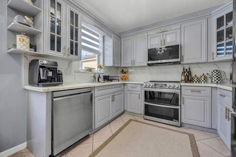 7835 Rockport Circle, Lake Worth FL - photo 10 of 43