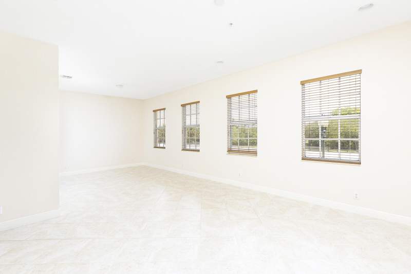 2 bedroom Townhouse at 6807 Lakeside Circle #102-1, Lakeside Village Of Davie, Davie — photo 4