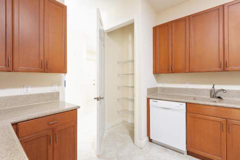 6807 Lakeside Circle #102-1, Davie FL - photo 10 of 18