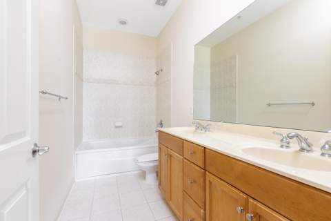 6807 Lakeside Circle #102-1, Davie FL - photo 13 of 18