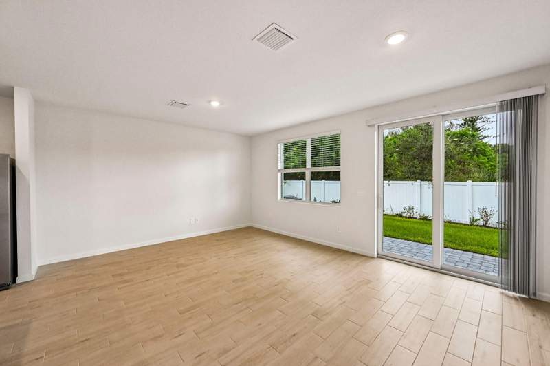 3 bedroom Townhouse at 658 Salisbury Circle, Tidewater, Fort Pierce — photo 5