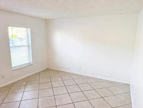 58 Ann Lee Lane, Tamarac FL - photo 8 of 38