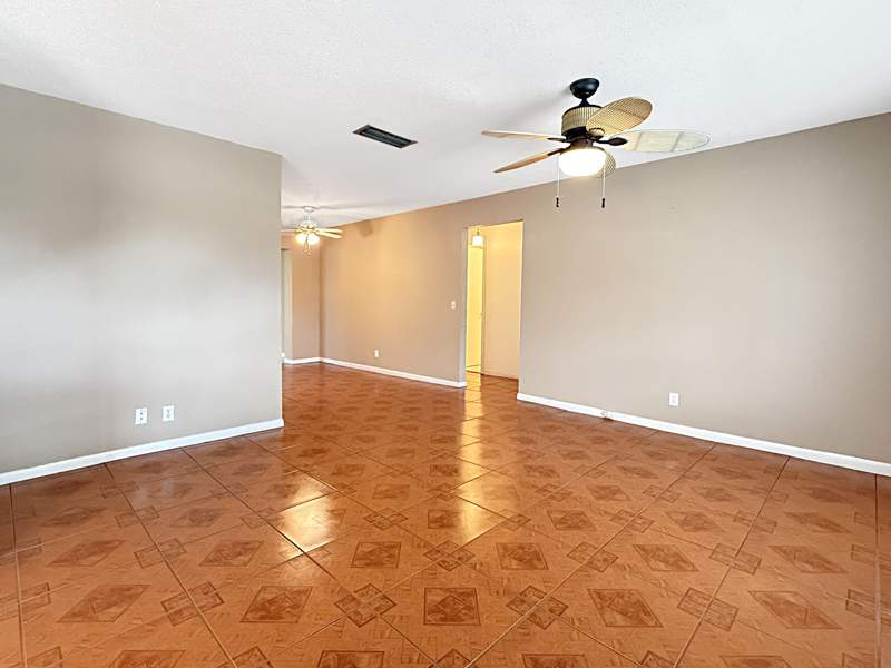 2 bedroom Single Family Residence at 6755 NW 16th Street, Paradise Gardens Sec 2, Margate — photo 4