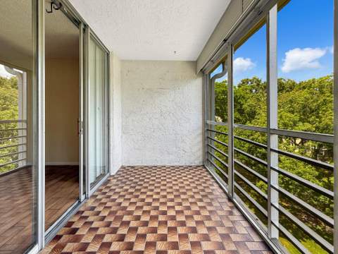 3070 NW 48th Terrace #414, Lauderdale Lakes FL - photo 11 of 31
