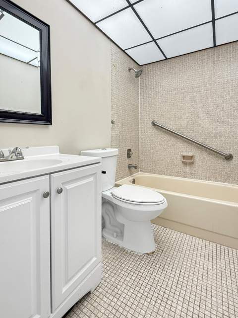 3070 NW 48th Terrace #414, Lauderdale Lakes FL - photo 10 of 31