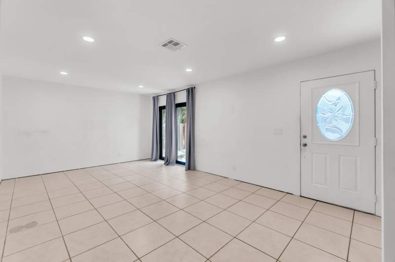 3 bedroom Townhouse at 2517 NW 99th Avenue, Parkside, Coral Springs — photo 3