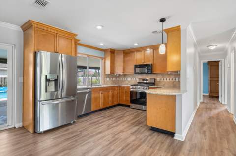 257 SW Thornhill Drive, Port St. Lucie FL - photo 6 of 20
