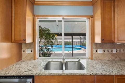 257 SW Thornhill Drive, Port St. Lucie FL - photo 7 of 20
