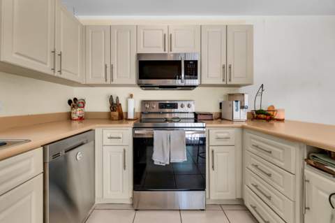 2517 NW 99th Avenue, Coral Springs FL - photo 9 of 34