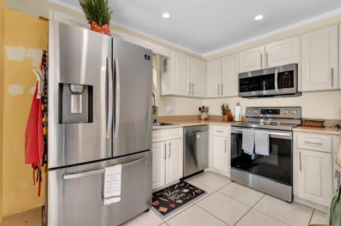 2517 NW 99th Avenue, Coral Springs FL - photo 8 of 34