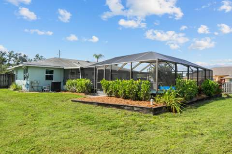 257 SW Thornhill Drive, Port St. Lucie FL - photo 16 of 20