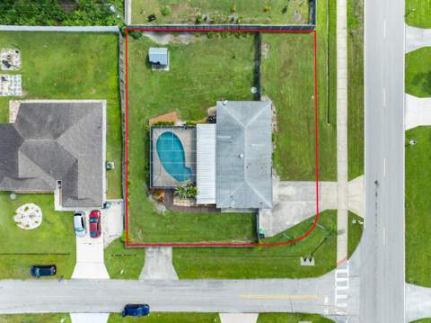 257 SW Thornhill Drive, Port St. Lucie FL - photo 19 of 20