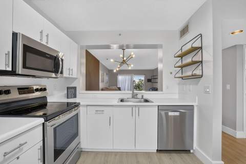 9537 Weldon Circle #405, Tamarac FL - photo 9 of 61