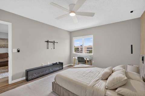 9537 Weldon Circle #405, Tamarac FL - photo 15 of 61